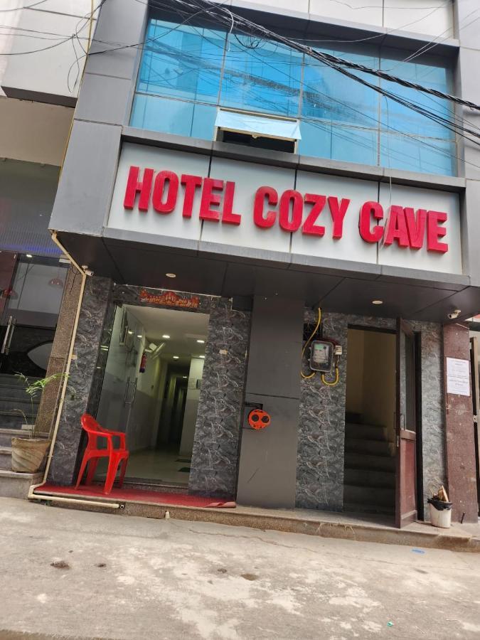 Hotel Cozy Cave New Delhi Exterior photo